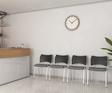 Cargar imagen en el visor de la galería, Silla INNOVA Asiento Tapizado y Respaldo En Polipropileno. Cromada