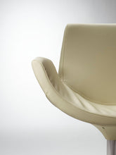 Cargar imagen en el visor de la galería, Sillón BEETLE Respaldo Bajo