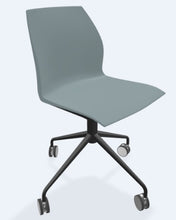 Cargar imagen en el visor de la galería, Silla KALEA con Rodajas
