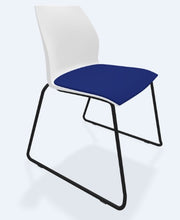 Cargar imagen en el visor de la galería, Silla KALEA base Trineo ASIENTO TAPIZADO
