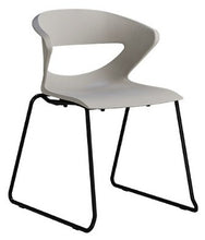 Cargar imagen en el visor de la galería, Silla KICCA TRINEO
