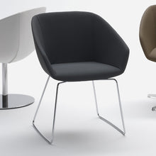 Cargar imagen en el visor de la galería, Sillón BRECK  Tapizado B
