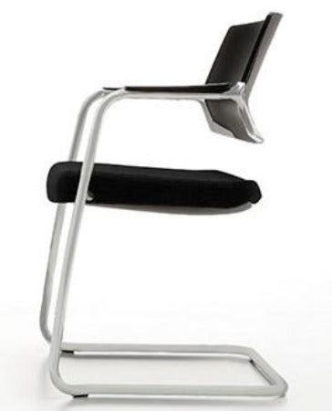Silla COOL RE-790P-G Estructura de Trineo en Gris Tapizada en Piel.